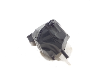 AUDI A5 (2016–2026) Air filter housing 8B3133838 - 4