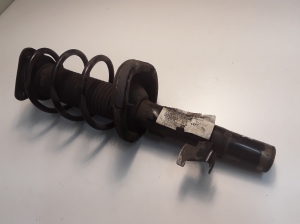VOLVO V40 (2012–2019) Front shock absorber and its components 31387949 - 4