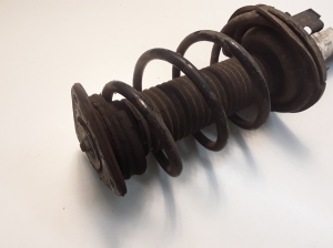 VOLVO V40 (2012–2019) Front shock absorber and its components 31387950 - 4