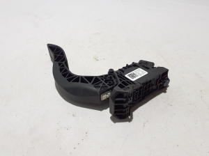 AUDI A5 (2016–2026) Gaspedal 8W1723523B - 2