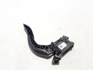 AUDI A5 (2016–2026) Gaspedal 8W1723523B - 3