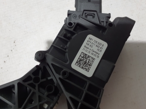 AUDI A5 (2016–2026) Gaspedal 8W1723523B - 4
