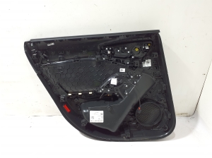 AUDI A5 (2016–2026) Tagumise küljeukse polster 8B3867304 - 4