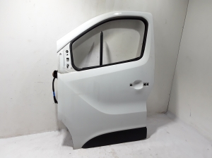 RENAULT Trafic III (2014–2022) Priekšējās durvis 801015693R - 2
