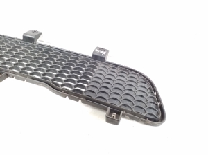 Jeep Compass II (2017–2026) Front bumper lower grille 5UP88TRMAA - 3