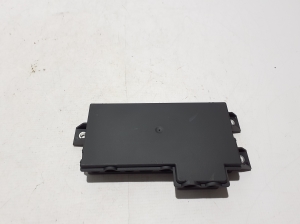 AUDI A5 (2016–2026) Batteriesicherung 8B3937548F - 3