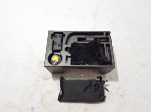   Trunk tool tray and its parts  - 8B3012169 