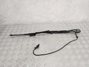 Polestar 2 II (2021–2026) Esiklaasi puhasti hoob 31696294 - 4