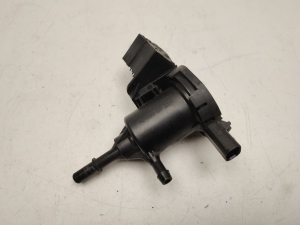 Mercedes Benz CLS-Class 218 (2011–2018) Sonstiges Ventil A0014760532