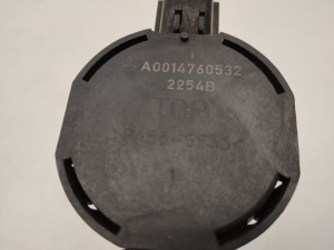 Mercedes Benz CLS-Class 218 (2011–2018) Sonstiges Ventil A0014760532 - 3