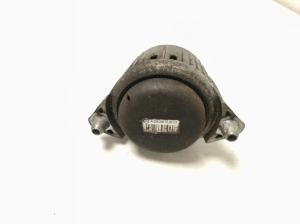 Mercedes Benz C-Class 204 (2007–2014) Motorlager A2042404717 - 2