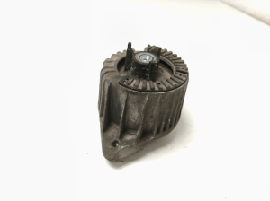 Mercedes Benz C-Class 204 (2007–2014) Engine mount A2042404717 - 4