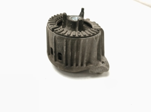 Mercedes Benz C-Class 204 (2007–2014) Engine mount A2042404717 - 6