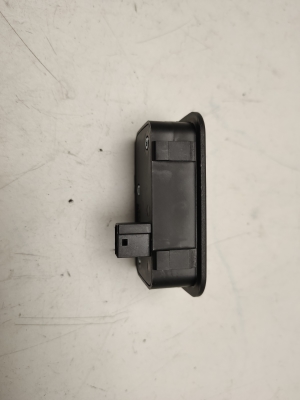Mercedes Benz CLS-Class 218 (2011–2018) Trunk opening switch A2208211479 - 2