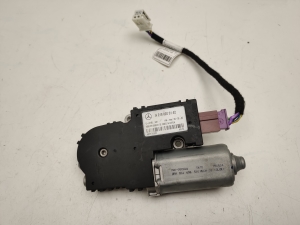 Mercedes Benz CLS-Class 218 (2011–2018) Schiebedachmotor A2188200142