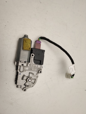 Mercedes Benz CLS-Class 218 (2011–2018) Schiebedachmotor A2188200142 - 2