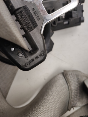 Mercedes Benz CLS-Class 218 (2011–2018) Front seat belt A2128600786 - 2