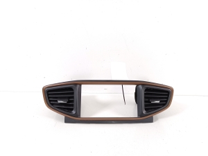 Dashboard air vent grilles - 84740G2100