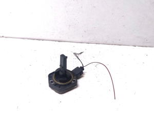 AUDI A6 C5 (1997–2005) Capteur de niveau d’huile 1J0907660B - 4