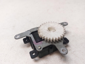 TOYOTA Avensis T27 (2008–2019) Salongi soojenduse klapi mootor 0638000920 - 2