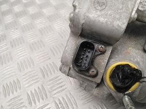 Polestar 2 II (2021–2026) Konditsioneeri kompressor 32289915 - 4