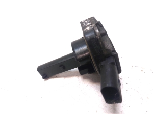 Volkswagen Golf IV (1997–2003) Ölstandssensor 1J0907660B - 2