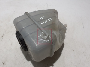 AUDI A5 (2016–2026) Ausgleichsbehälter 8B3121405G - 3