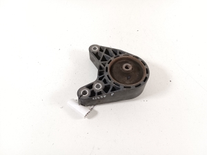   Engine mount  - 21932G7000 