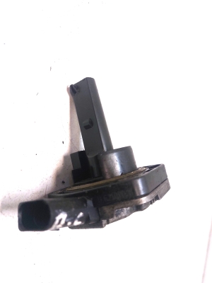 AUDI A4 B7 (2004–2008) Ölstandssensor 1J0907660B - 2
