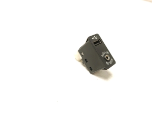 BMW 5 SERIES F10 (2010–2017) USB-pesa 9237653 - 2