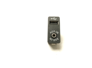 USB-Anschluss - 9237653