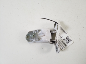 Rear side door lower hinge - 793202E000