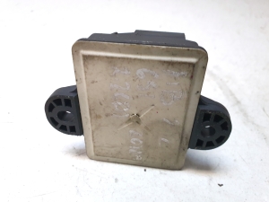 Mercedes Benz E-Class W212 (2009–2015) Glow plug relay A6519000900 - 4