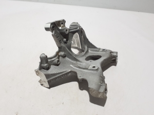 AUDI A5 (2016–2026) Engine bracket 8B3399295 - 2