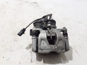 AUDI A5 (2016–2026) Rear brake caliper 8B3615424 - 3