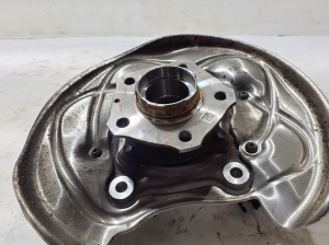 AUDI A5 (2016–2026) Tagumine rumm 8B3505432G - 2