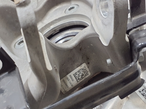 AUDI A5 (2016–2026) Tagumine rumm 8B3505432G - 4