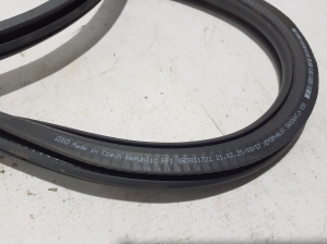 AUDI A5 (2016–2026) Front door rubber seal 8B3831721A - 2