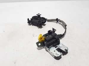 AUDI A5 (2016–2026) Trunk lid lock 11A827506A - 2