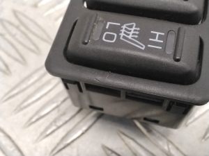 Mitsubishi Eclipse cross (2017–2026) Heated seat switch - 2