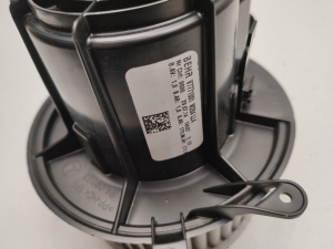 Mercedes Benz CLS-Class 218 (2011–2018) Heizungsgebläsemotor A2128200708 - 3