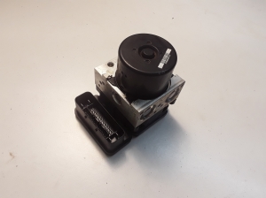 VOLVO V40 (2012–2019) ABS unit 31423315 - 5