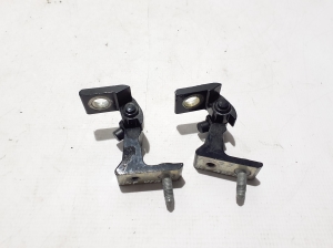   Front door top hinge  - 8B3831401A 