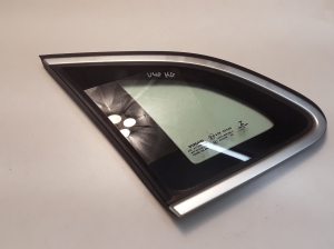 VOLVO V40 (2012–2019) Seitenscheibe hinten (Karosserie) 31352332 - 3