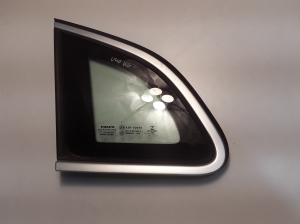   Rear quarter glass  - 31352332 