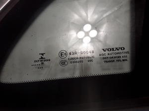 VOLVO V40 (2012–2019) Seitenscheibe hinten (Karosserie) 31352333 - 4
