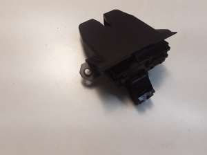 VOLVO V40 (2012–2019) Trunk lid lock 31440245 - 3