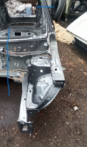 RENAULT Scenic E-Tech I (2024–2026) Eesmine tugijalg 641011096R - 2