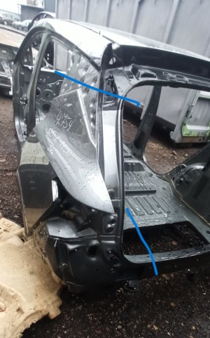   Rear fender and its parts  - 760393628R 