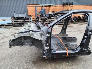 Polestar 2 II (2021–2026) Front quarter panel - 3